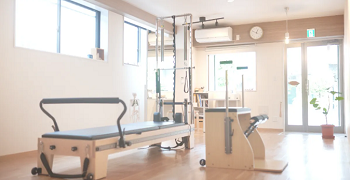 FLEC pilates　スタジオ