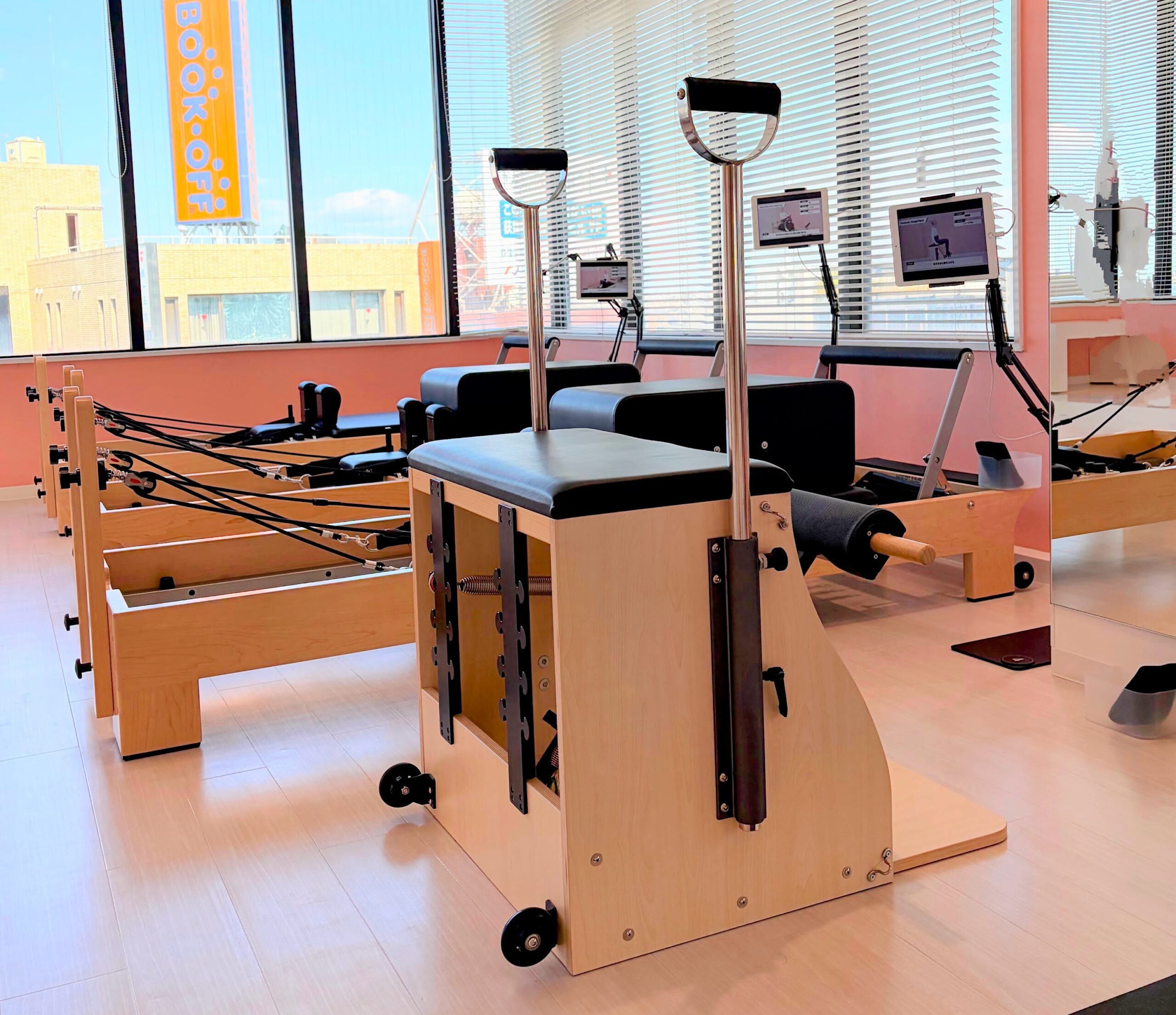 アーバンクラシックピラティス　チェア　オリジナル写真